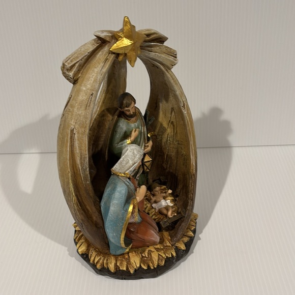 Napco Holy Family with Star of Bethlehem Christmas Nativity